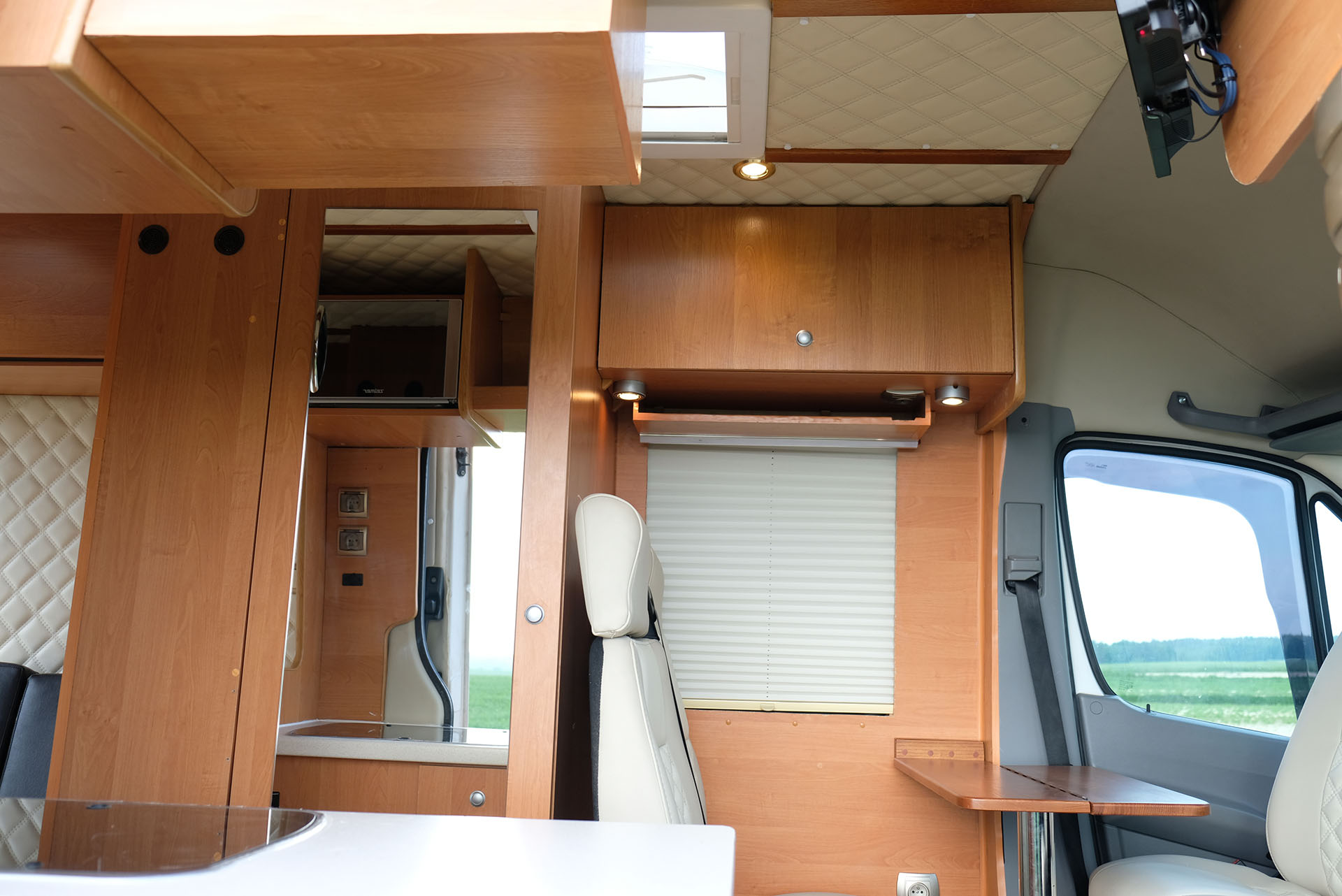 kamper_sprinter_11.jpg